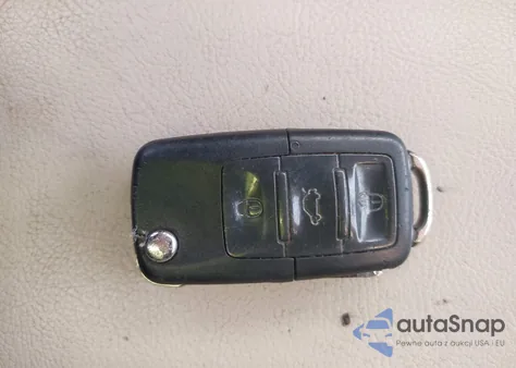 2006 Volkswagen New Beetle 2.5 from USA, damaged, VIN 3VWRG31C46M404371